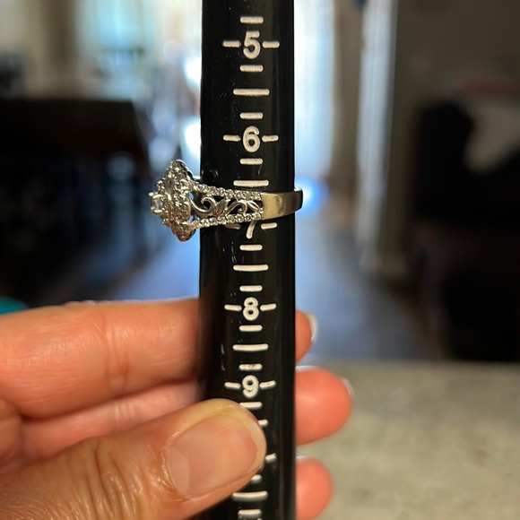 Simply Vera Vera Wang Diamond Flower Ring 🌸 - Picture 11 of 15